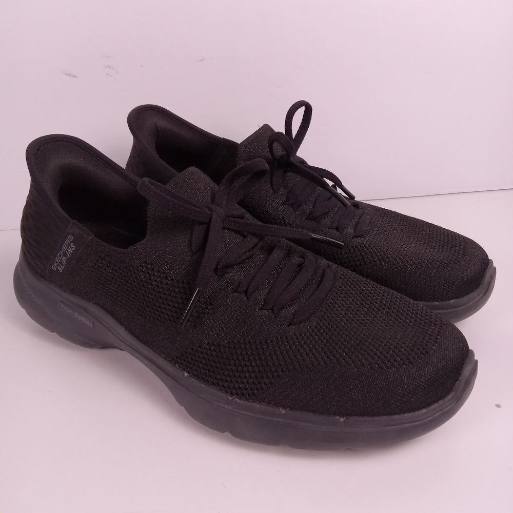 Women’s Athletic Slip-On Knit Sneakers - Black